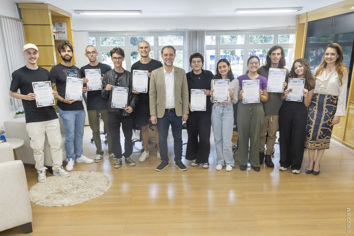 2025 02 05 Entrega de certificados a vestibulandos aprovados 47 of 49 1