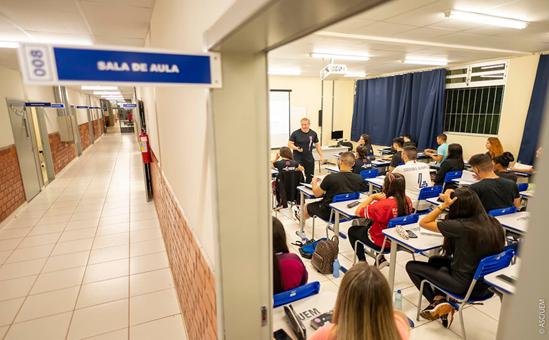 universidades-do-parana-ampliam-pos-graduacao-uem-oferece-design-filosofia-e-mais