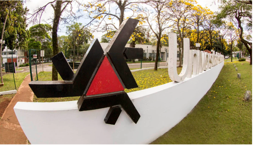 b447eb45-c6bb-4ff7-8fa1-c3b3932e65f1