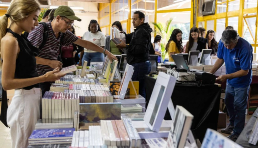 b65b86d6-c50b-4a83-8a9b-cd548f51cdd2